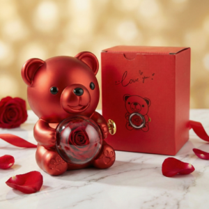 ourson décoratif « rose & bague » — globe floral & emplacement bague (mécanisme cœur)